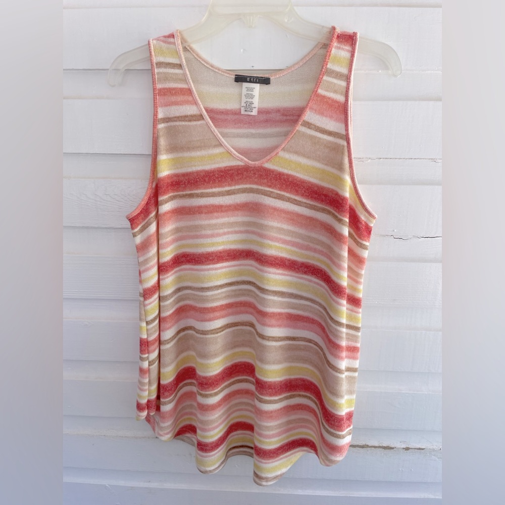 Gyft Lightweight Soft Sweater Tank Top V-Neck Size M